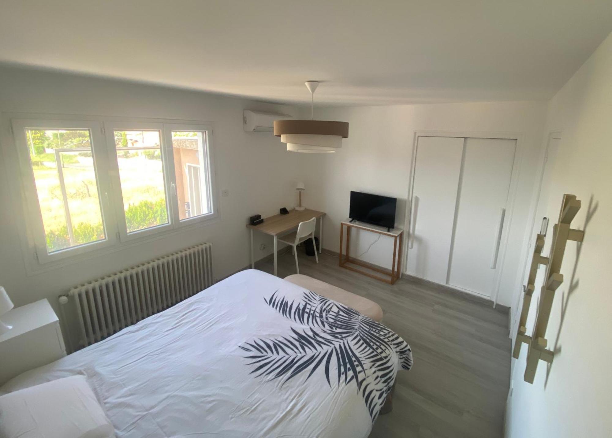 Grieges Chambre Dans Logement Partage Chez L Habitant Avec Piscine De 1 A 3 Chambres חדר תמונה